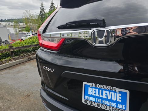 Used 2018 Honda CR-V LX image 14