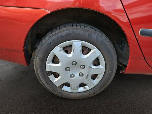 Used 2005 Toyota Corolla CE FWD image 37