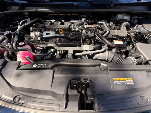 Used 2023 Toyota Prius Limited FWD image 9