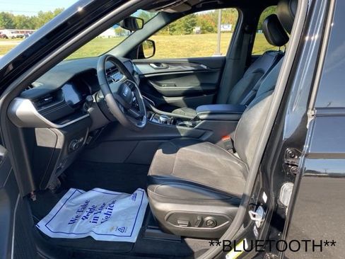 Used 2022 Jeep Grand Cherokee L Altitude image 10