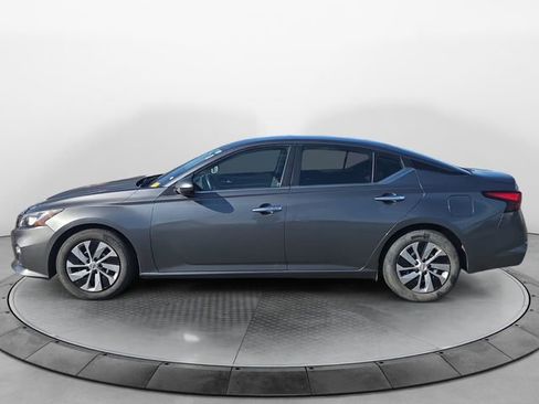 Used 2019 Nissan Altima 2.5 S image 2