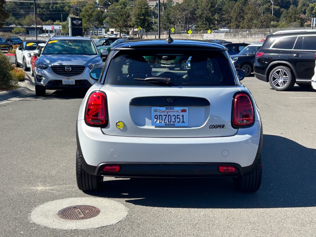 Used 2023 MINI Cooper SE FWD image 4