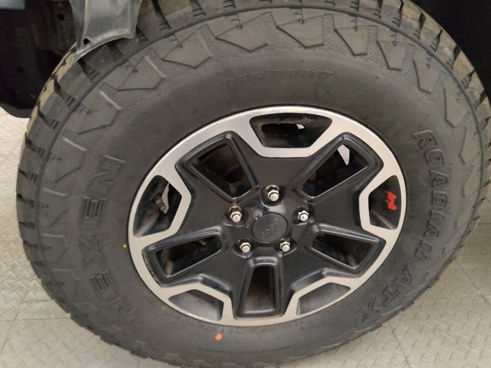 Used 2017 Jeep Wrangler Unlimited Rubicon AWD/4WD image 31
