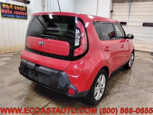 Used 2015 Kia Soul + FWD image 3