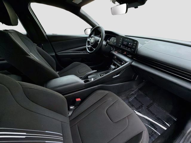 Certified 2025 Hyundai Elantra Sport FWD image 26