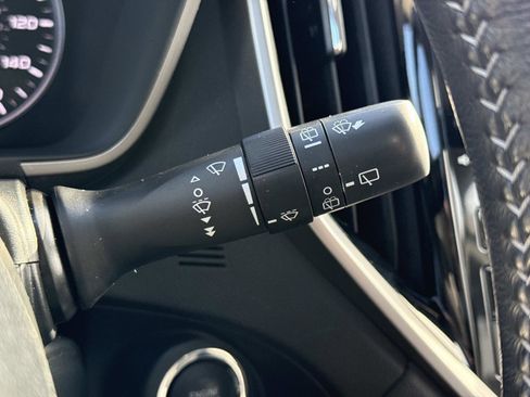 Used 2023 Subaru Ascent Limited w/ Technology Package image 11