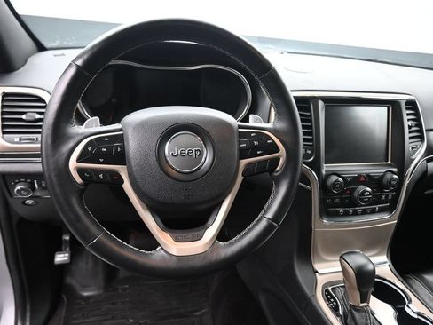 Used 2017 Jeep Grand Cherokee Limited AWD/4WD image 14