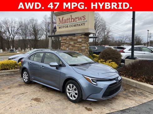 Used 2025 Toyota Corolla LE image 2