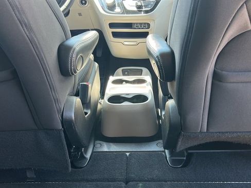 Used 2023 Chrysler Voyager LX FWD image 26