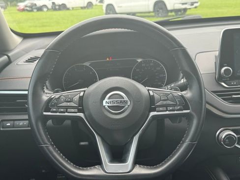 Used 2020 Nissan Altima 2.5 SR FWD image 15