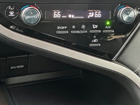 Used 2023 Toyota Camry SE image 20