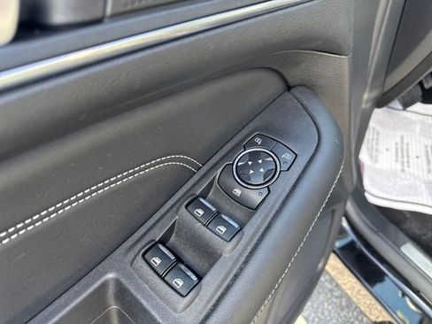 Used 2020 Ford Edge Titanium w/ Equipment Group 301A image 10