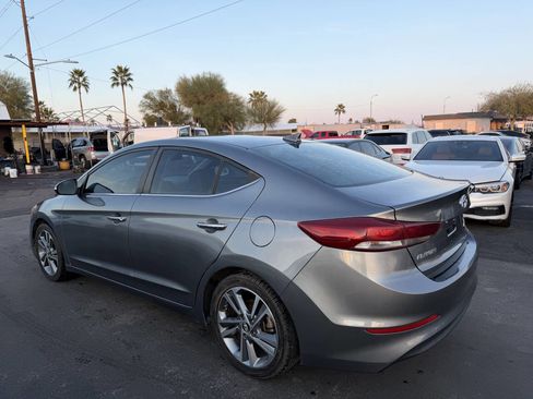 Used 2017 Hyundai Elantra Limited image 6