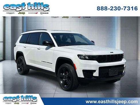 Used 2023 Jeep Grand Cherokee L Laredo AWD/4WD image 1