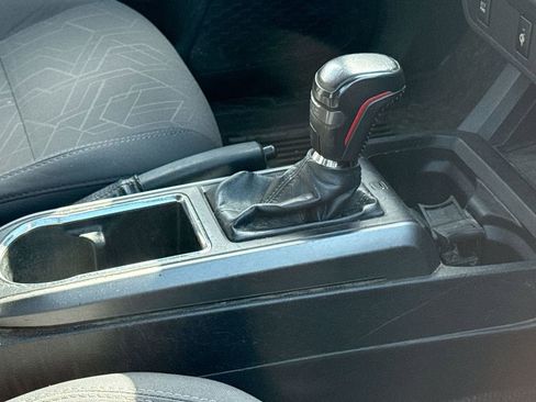 Used 2018 Toyota Tacoma TRD Off-Road image 15