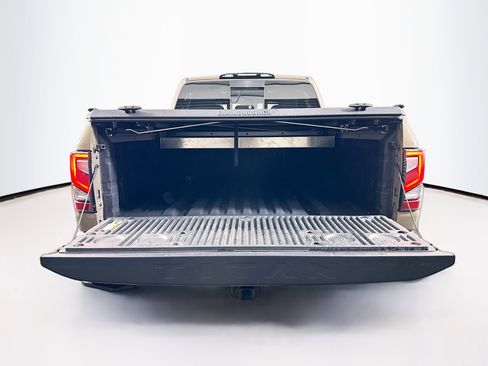 Used 2024 Nissan Titan PRO-4X w/ Pro-4x Convenience Package image 29