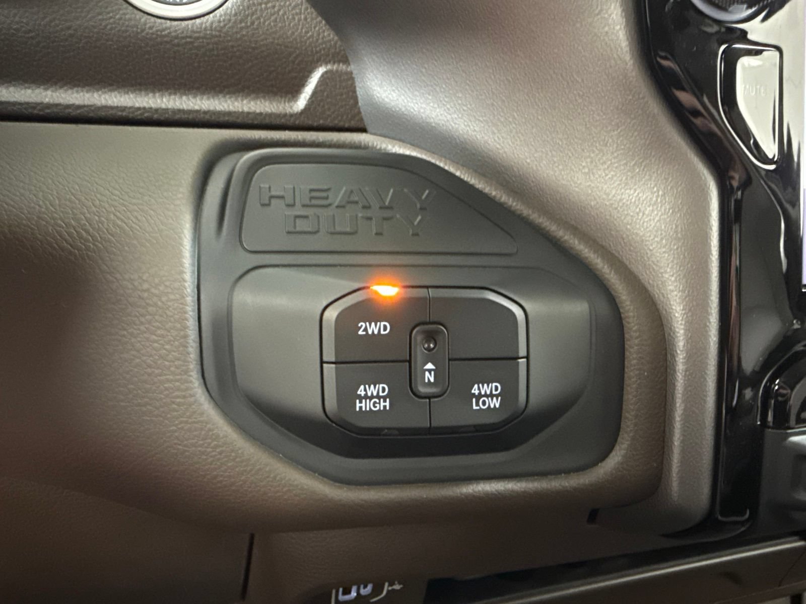 Used 2026 RAM 3500 Laramie w/ Towing Technology Group AWD/4WD image 29