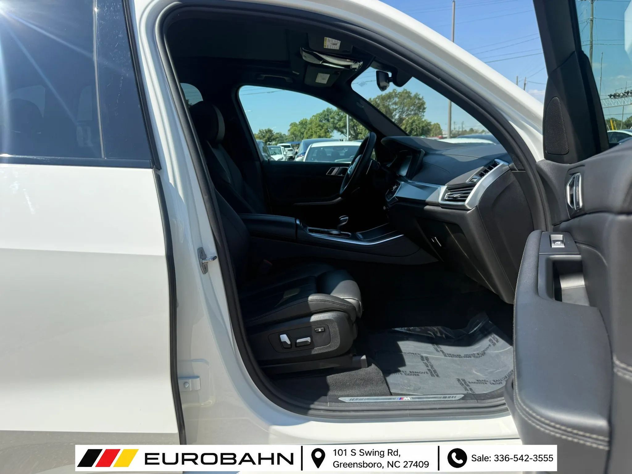 Used 2022 BMW X5 xDrive40i w/ M Sport Package AWD/4WD image 23