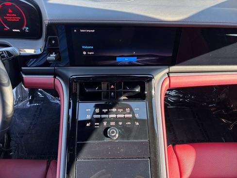 Used 2026 Porsche Panamera RWD image 15