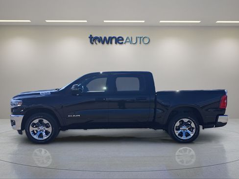 Used 2025 RAM 1500 Big Horn AWD/4WD image 2