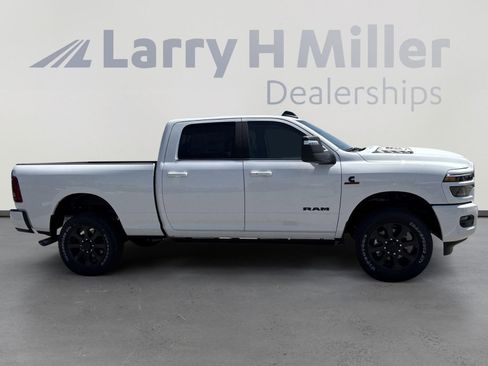 New 2025 RAM 2500 Laramie image 9