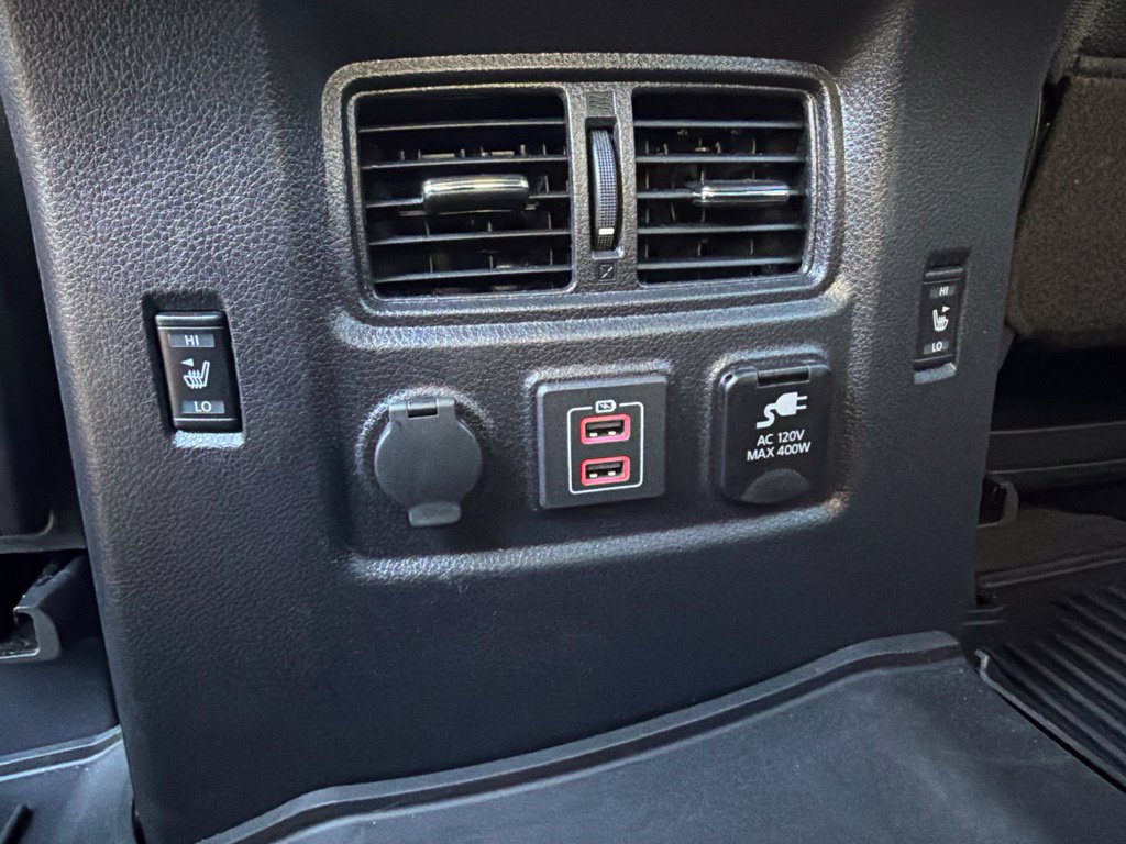 Used 2024 Nissan Titan PRO-4X w/ Pro-4x Convenience Package AWD/4WD image 12