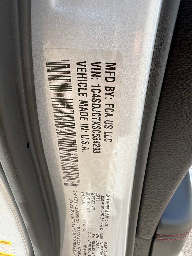 Used 2025 Dodge Durango R/T AWD/4WD image 27