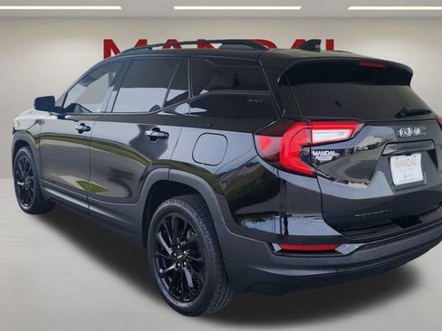 Used 2023 GMC Terrain SLT w/ Elevation Edition FWD image 8