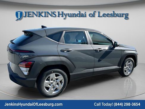 New 2026 Hyundai Kona SE image 4