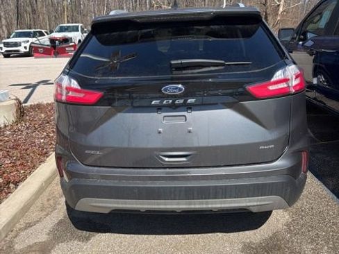 Used 2023 Ford Edge SEL w/ Convenience Package image 4