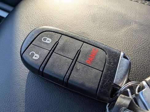 Used 2020 Jeep Grand Cherokee Laredo w/ 18" Wheel & 8.4" Radio Group image 30