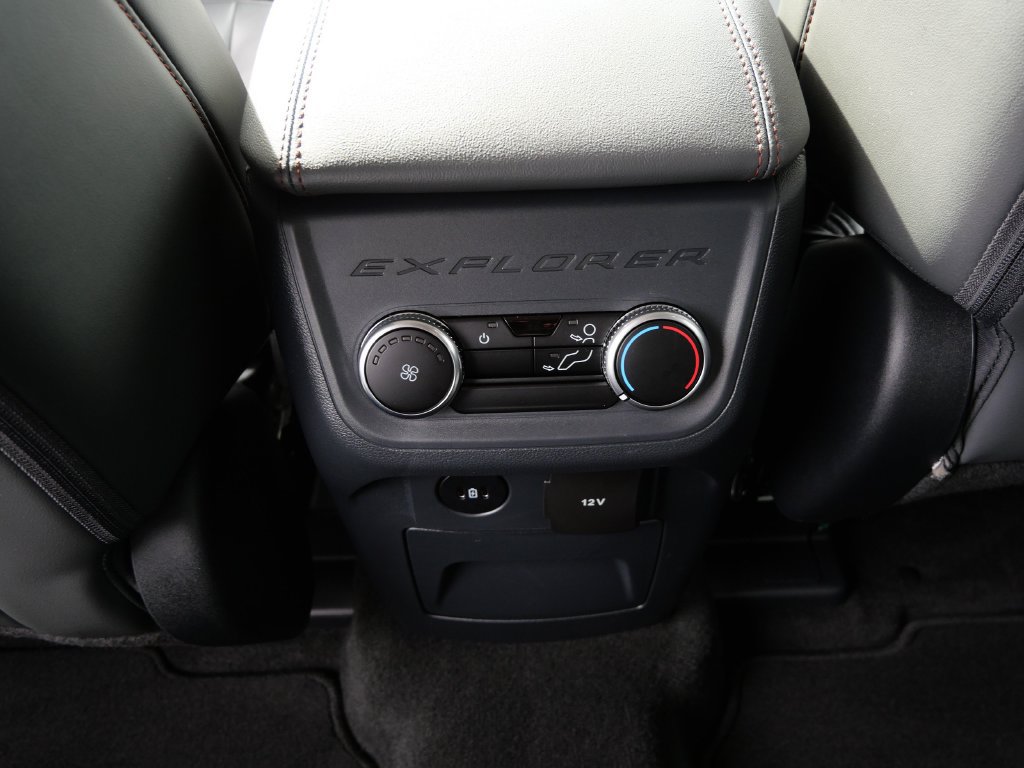 Used 2026 Ford Explorer Active w/ Active Comfort Package AWD/4WD image 18