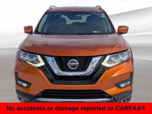 Used 2020 Nissan Rogue SL w/ Premium Package image 3