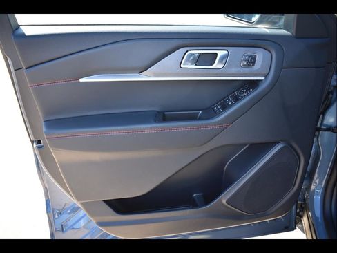 New 2025 Ford Explorer ST-Line w/ Premium Package RWD image 18