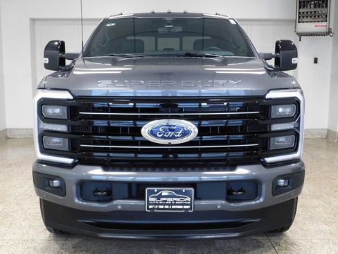 Used 2025 Ford F250 Platinum image 4