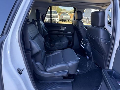New 2025 Ford Expedition Max Platinum image 10