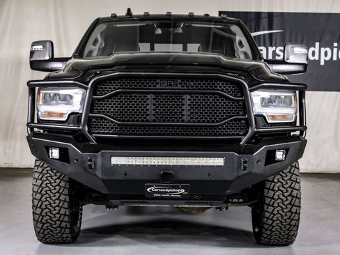 Used 2024 RAM 3500 Laramie AWD/4WD image 3