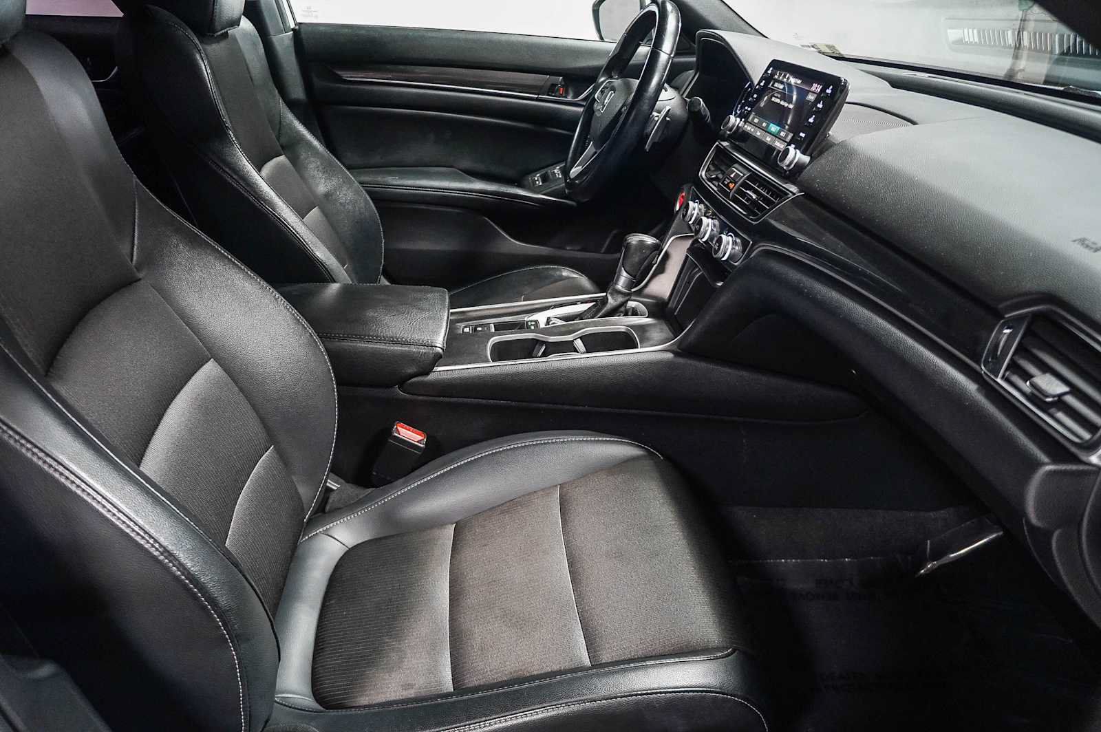 Used 2018 Honda Accord Sport image 18