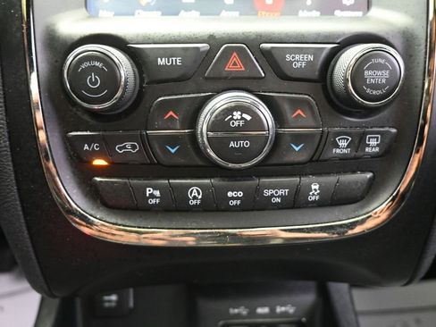 Used 2020 Dodge Durango GT w/ Blacktop Package AWD/4WD image 17
