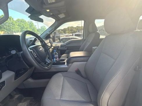 Used 2021 Ford F350 XLT w/ XLT Premium Package AWD/4WD image 7