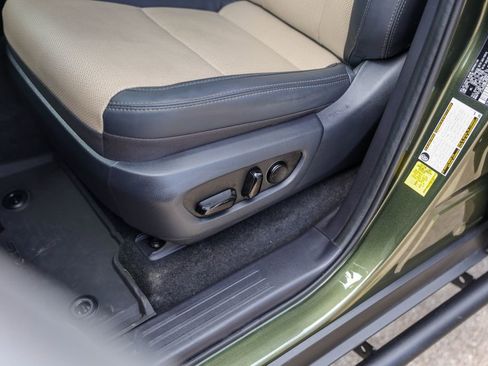 Used 2024 Lexus GX 550 AWD/4WD image 8