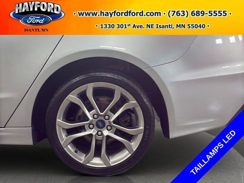 Used 2020 Ford Fusion SEL image 27