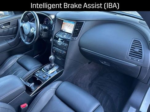 Used 2017 INFINITI QX70 AWD w/ Premium Package image 29