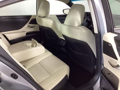 Used 2022 Lexus ES 300h w/ Premium Package FWD image 38