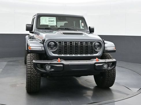 Used 2025 Jeep Gladiator Mojave AWD/4WD image 27