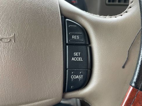 Used 2002 Ford F350 Lariat image 39