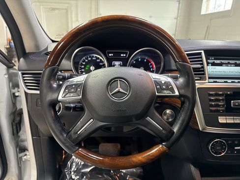 Used 2013 Mercedes-Benz GL 450 4MATIC image 11