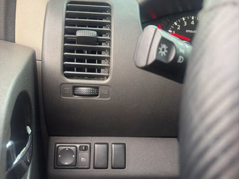 Used 2008 Nissan Xterra X AWD/4WD image 40