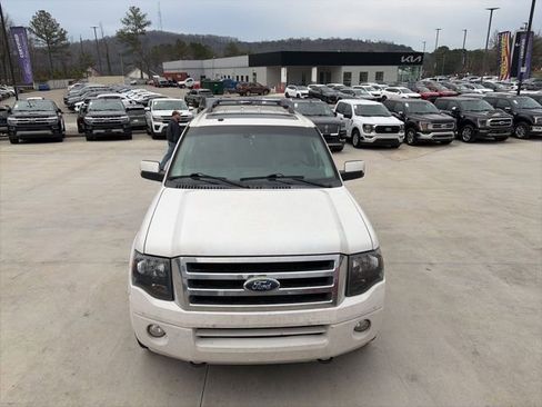 Used 2013 Ford Expedition EL Limited image 3