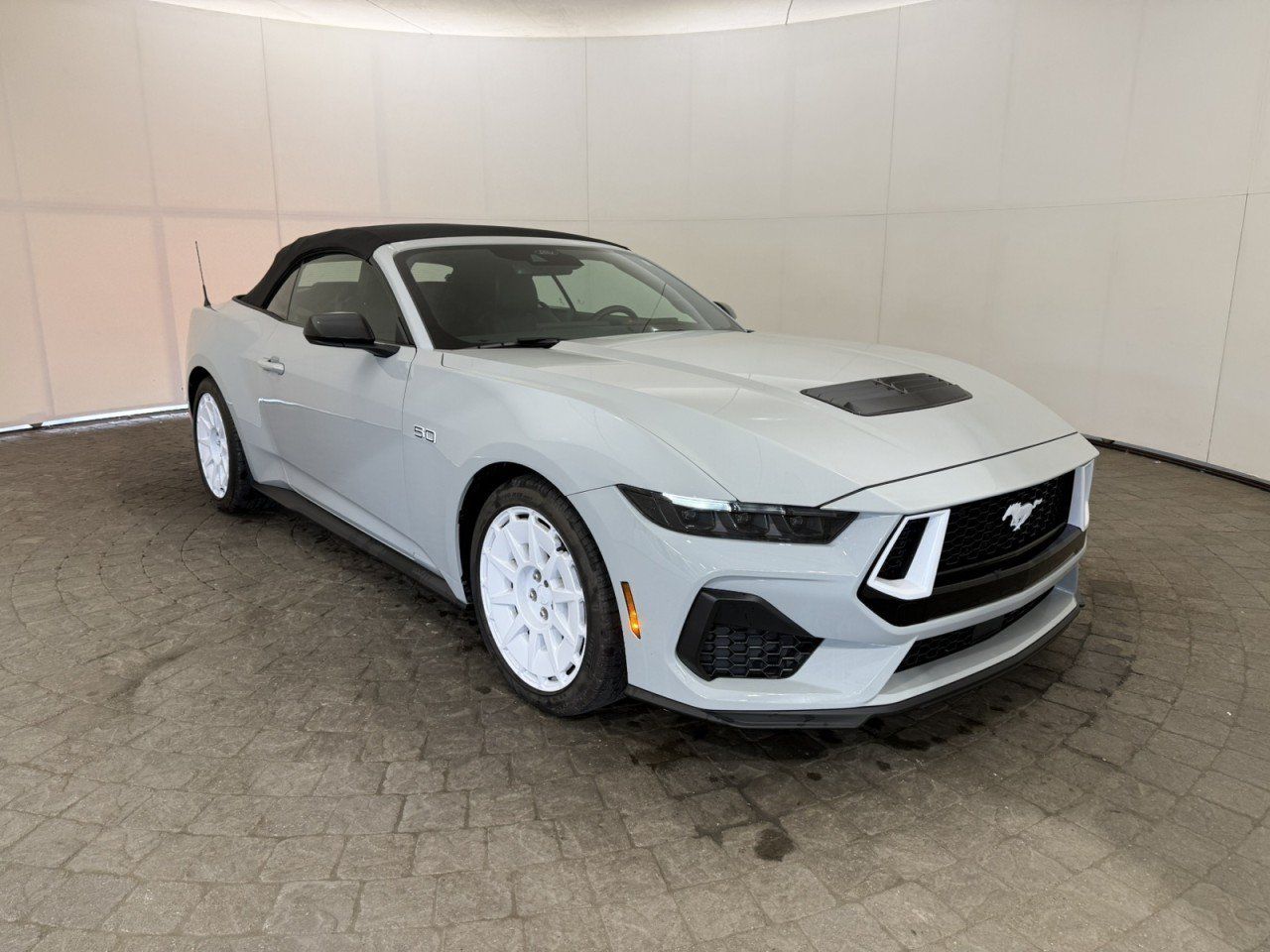 Used 2026 Ford Mustang GT Premium w/ GT Performance Package RWD image 9